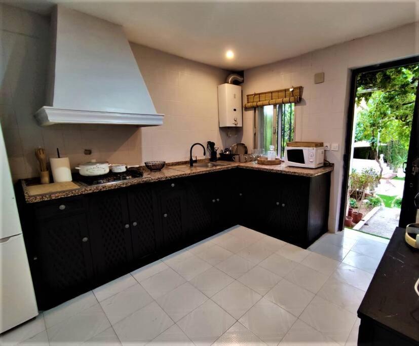 Chalet Con Piscina En Entorno Idilico La Zubia  Bagian luar foto